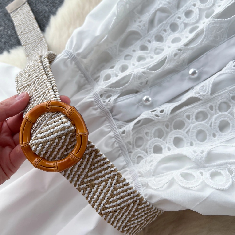 Robe française en dentelle brodée pour femmes, vintage, élégante, sans manches, découpée, robes éducatives, mode, vacances, printemps, été