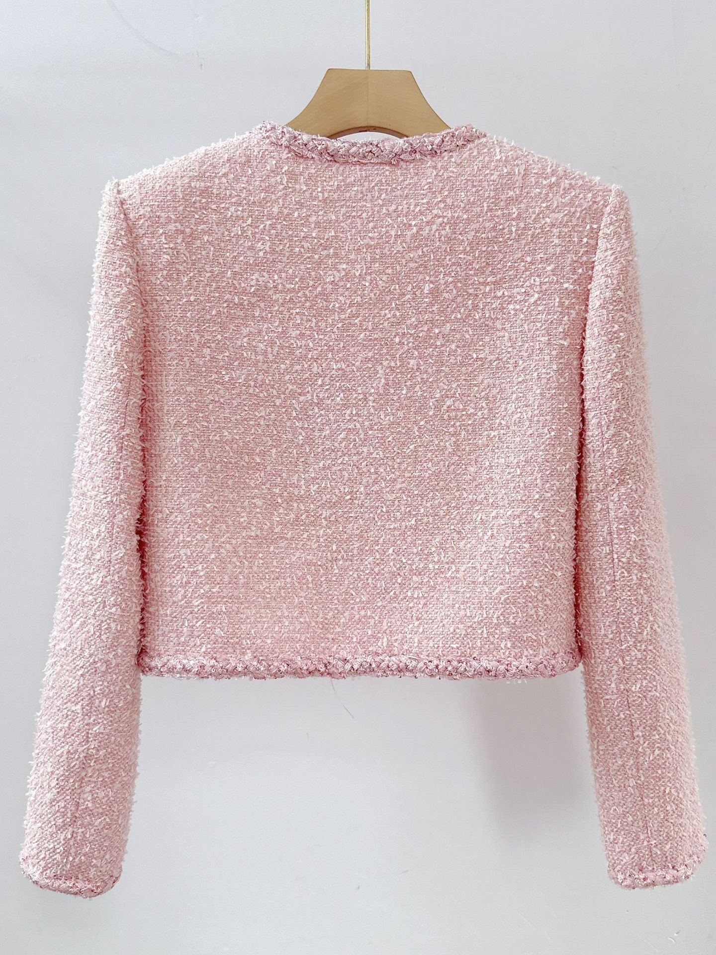 Veste en tweed rose pour femme à manches longues et col rond, ou mini-jupe plissée évasée avec ceinture