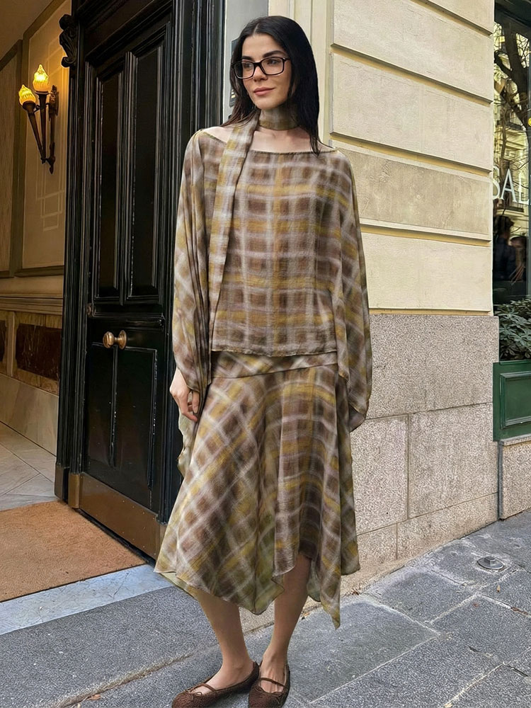 Ensembles de jupes mi-longues à carreaux printemps 2026 pour femmes, élégant haut à col écharpe à épaules dénudées, cape, hauts décontractés, jupe mi-longue, streetwear