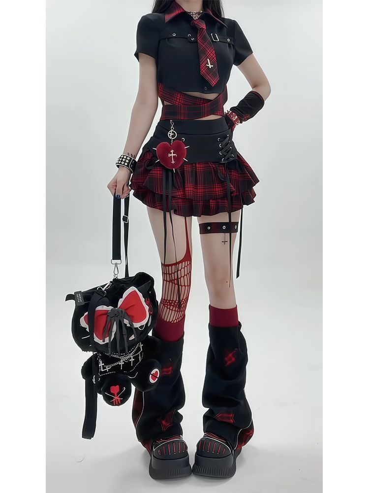 Ensemble 2 pièces Jirai Kei Punk Y2K pour femme, style subculture japonaise, comprenant un crop top à carreaux taille basse et une mini-jupe à volants à lacets, tenue streetwear et club