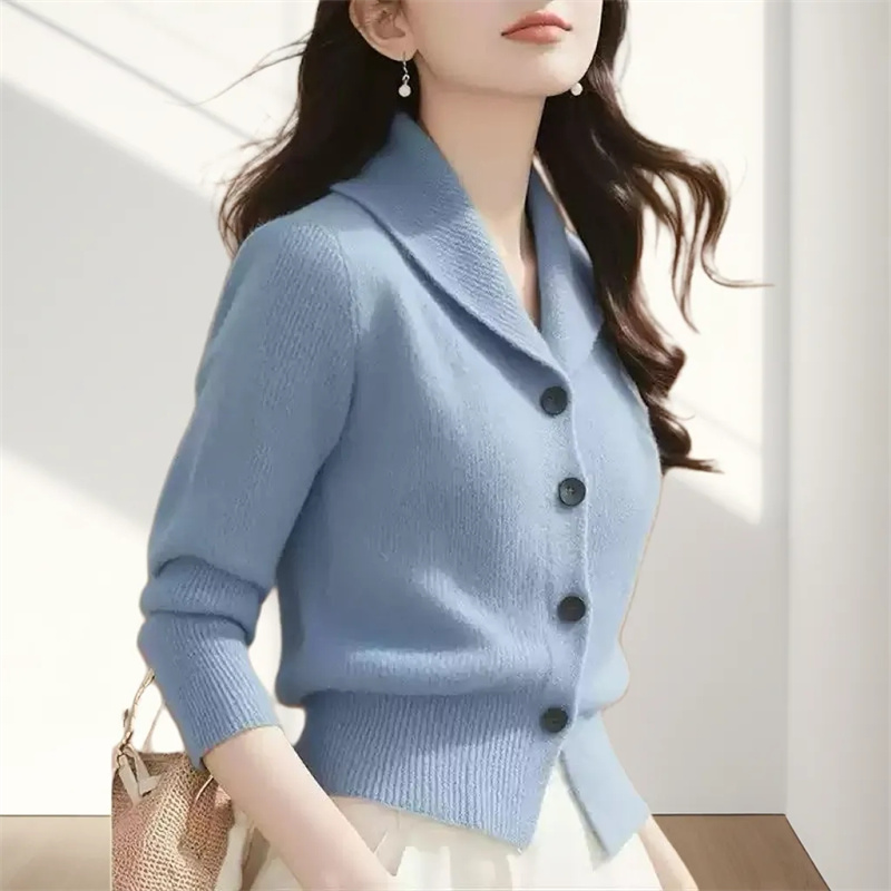Cardigan en tricot coréen pour femme – Collection Automne Hiver 2026 – Tendance Décontractée – Pull en tricot doux et ajusté pour femme