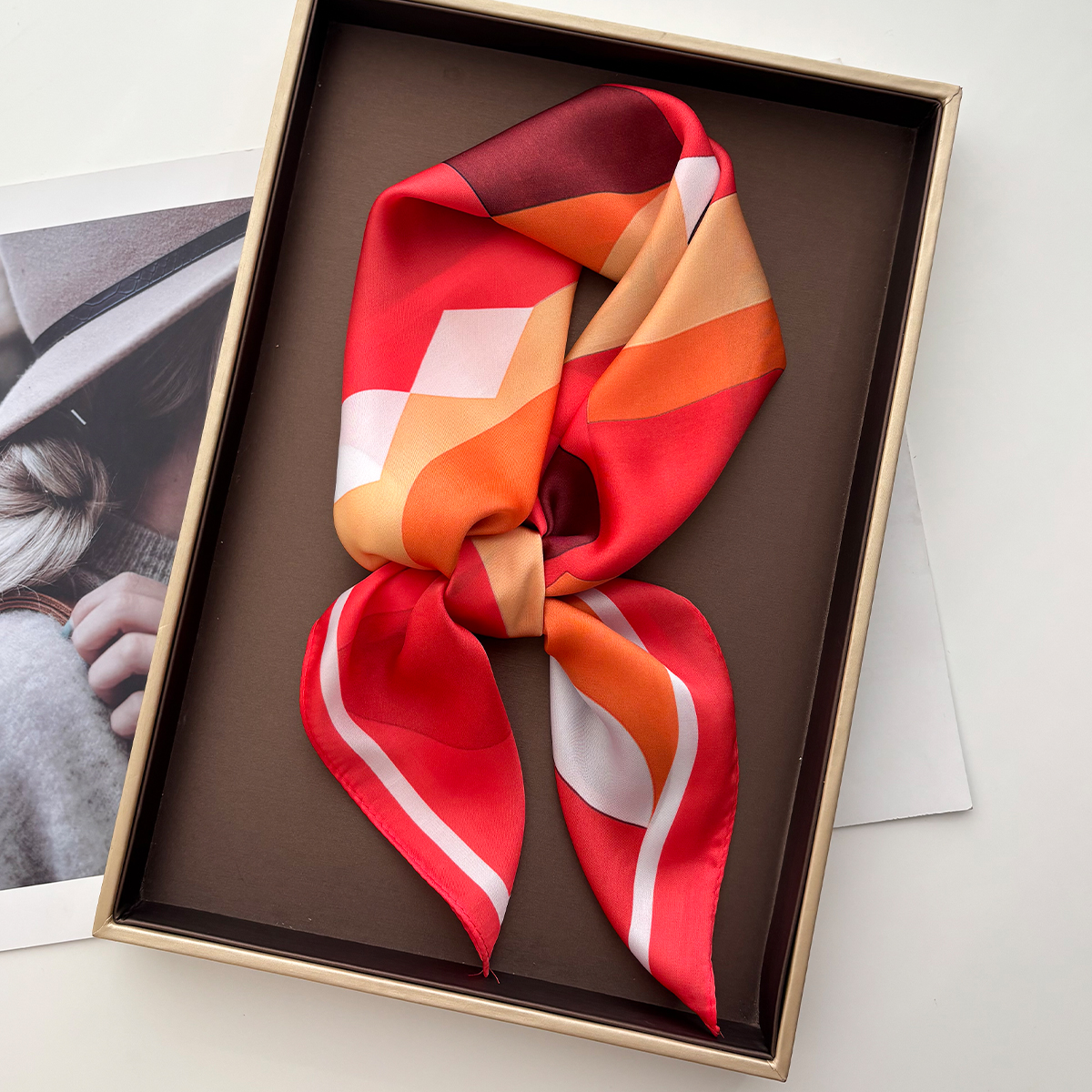 Foulard carré mignon pour femmes, couleur de luxe, Hijab, tache douce, Imitation soie, châle élégant pour usage quotidien