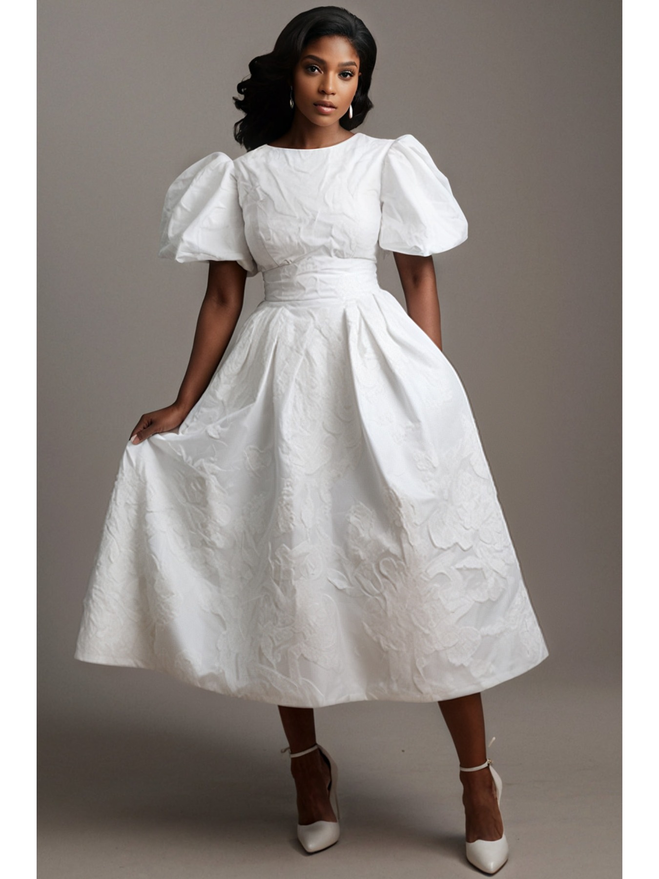 Robe midi en jacquard pour femmes grandes tailles, manches courtes bouffantes, col rond, taille haute, coupe A-line, élégante, idéale pour une invitée de mariage ou une soirée cocktail.