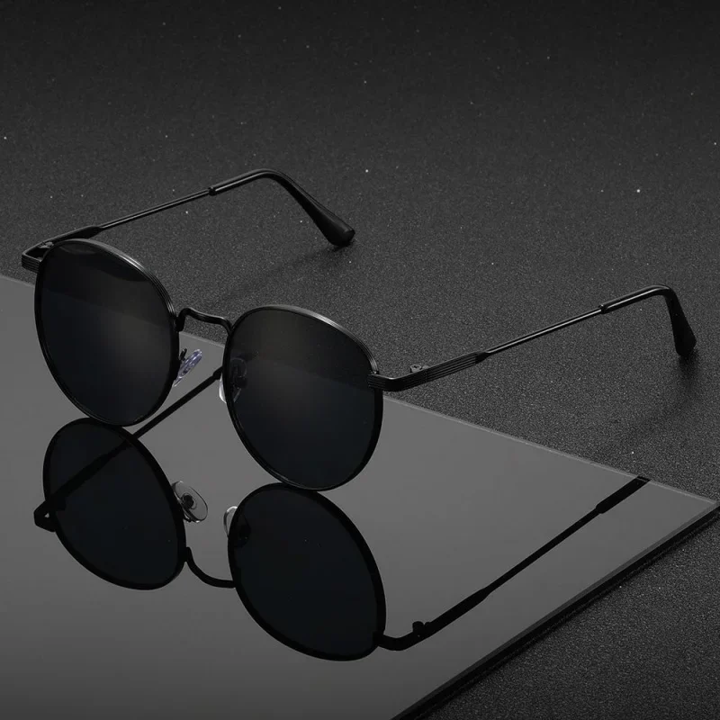 Lunettes de soleil noires ovales à petite monture, classiques, élégantes, accessoires d'extérieur, accessoires de plage, unisexes, 1 pièce
