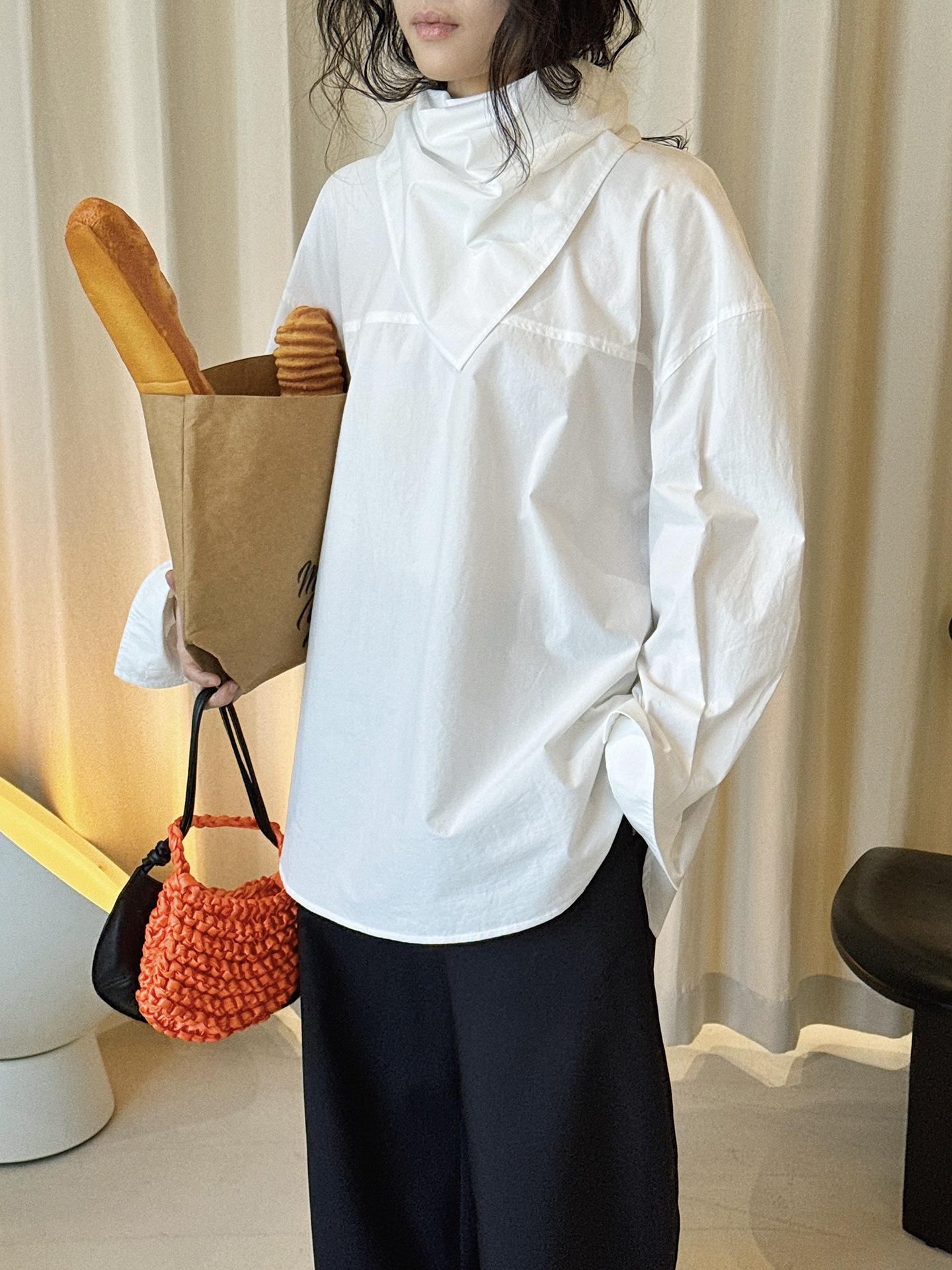 Écharpe triangulaire décontractée et tendance pour le printemps, col rond, protection contre l'eau, chemise à empiècements, silhouette ample, haut pour femmes