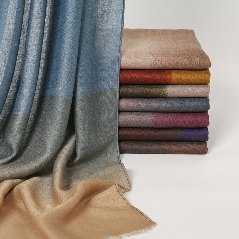 Écharpe Chic Gradient Document Night pour Femme, Viscose Douce, Châle Respirant et Chaud, Voyage Automne et Hiver