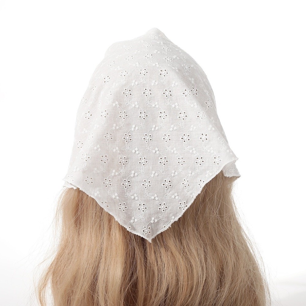 Écharpe triangulaire élégante de couleur unie, style rétro, avec motif floral en tissu, design doux, foulard pour femme, tendance mode