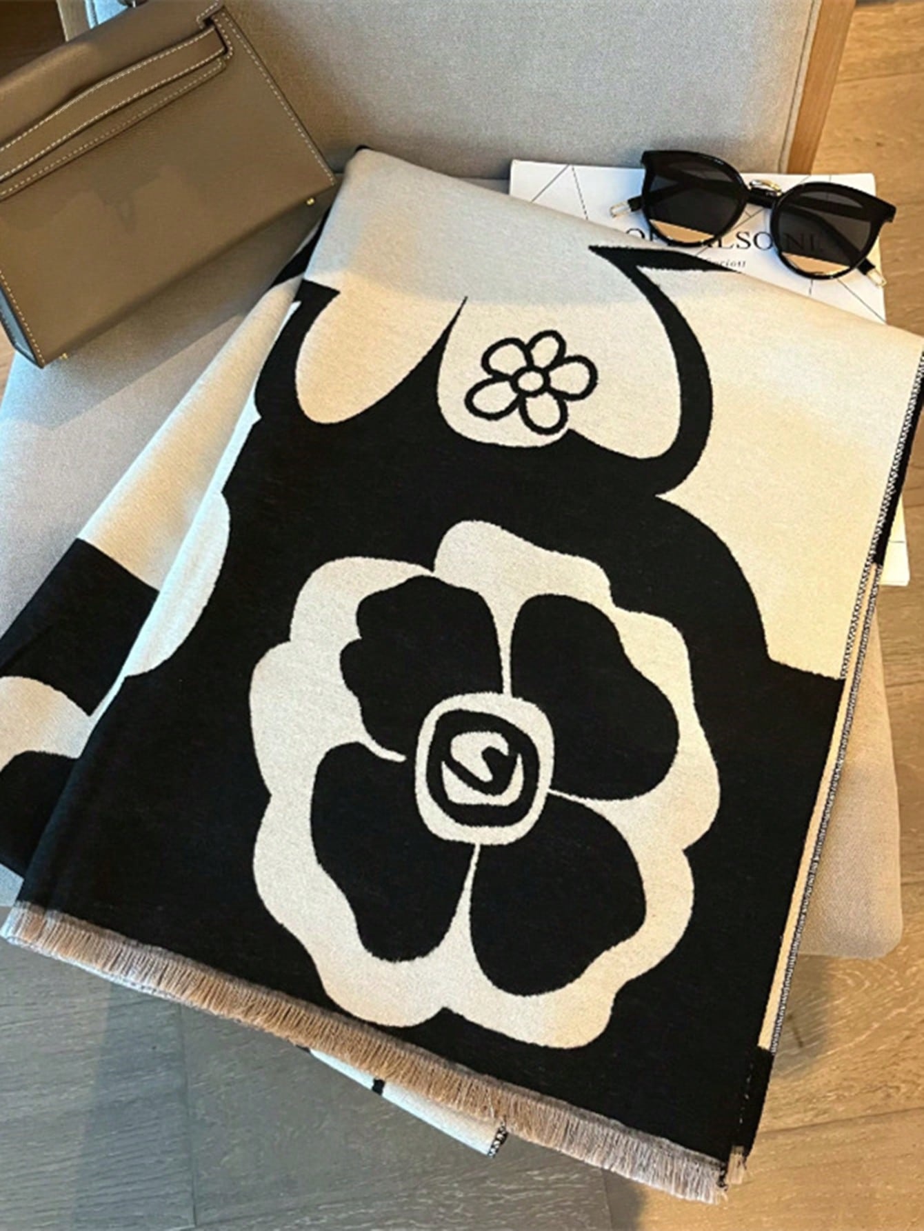 Écharpe noire Premium pour femmes, à la mode, Style coréen, polyvalente, chaud, chauffe-cou, grand Pashmina, vêtements d'extérieur, haut de gamme, hiver 2023