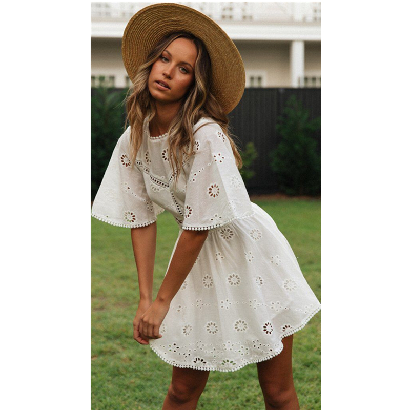 Robes blanches élégantes pour femmes, en coton brodé, ajouré, dos ouvert, Sexy, été, 2025