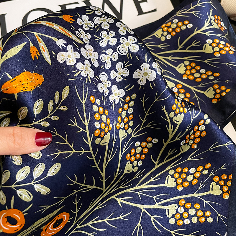 Nouvelle Collection 2026 – Foulard Carré en Soie Véritable 100% pour Femme – Châle, Hijab, Écharpe, Bandana, Cache-cou, Cache-poignet, Bufanda
