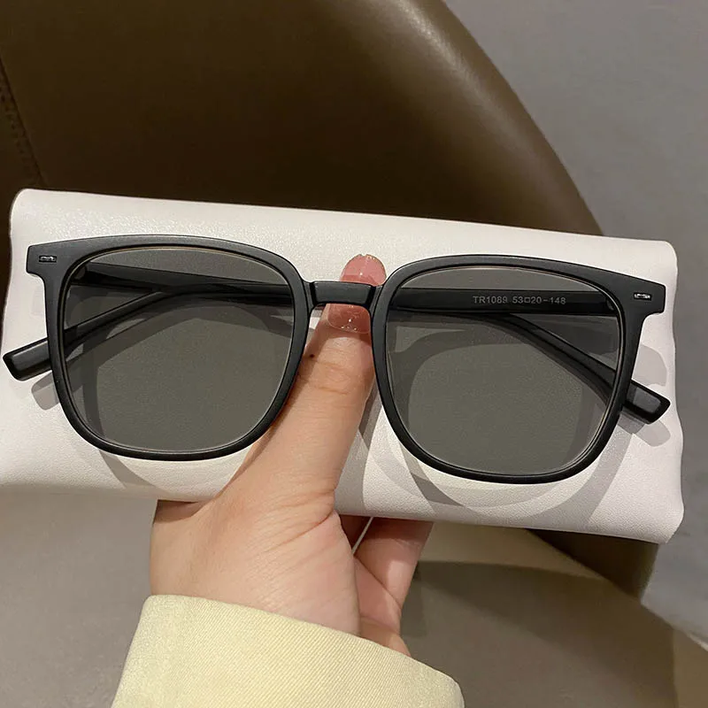 Lunettes de soleil anti-UV pour femmes, style vintage, pour voyages et vacances, unisexe, pour hommes et femmes, lunettes de vue carrées pour myopes