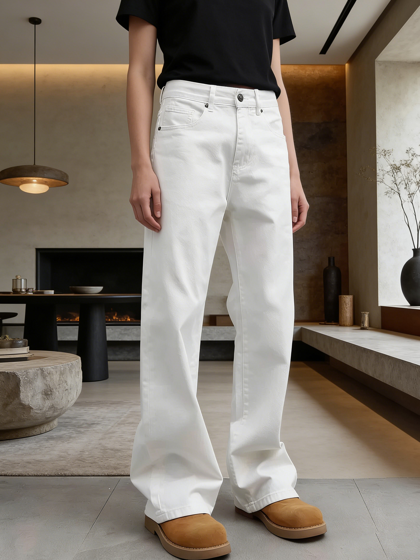 Jeans pour hommes de couleur blanc pur, style ample et large qui flattere les jambes, sensation haut de gamme