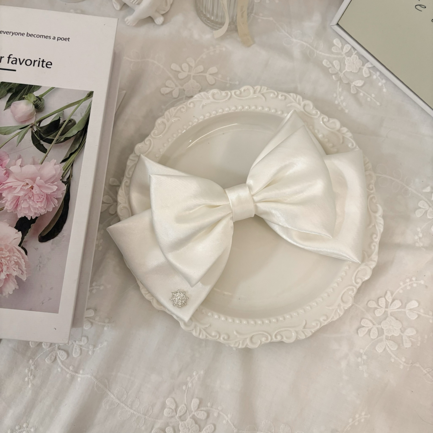 Élégante Pince à Cheveux en Satin avec Grand Nœud, Clip à Ressort, Accessoire Cheveux Blanc pour Femme, Coiffe Style Princesse
