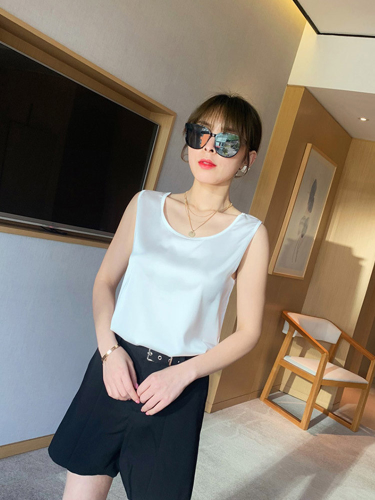 2025 nouvelle mode soie mince à manches courtes t-shirts Slip femme vêtements d'été élégant hauts solide ample décontracté