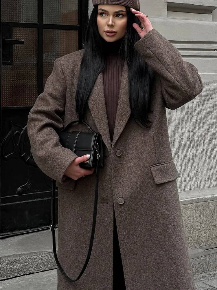 Manteau long élégant pour femme en laine mélangée avec épaulettes, col à revers, simple boutonnage, manches longues, marron, collection automne 2025, vêtement de ville pour femme