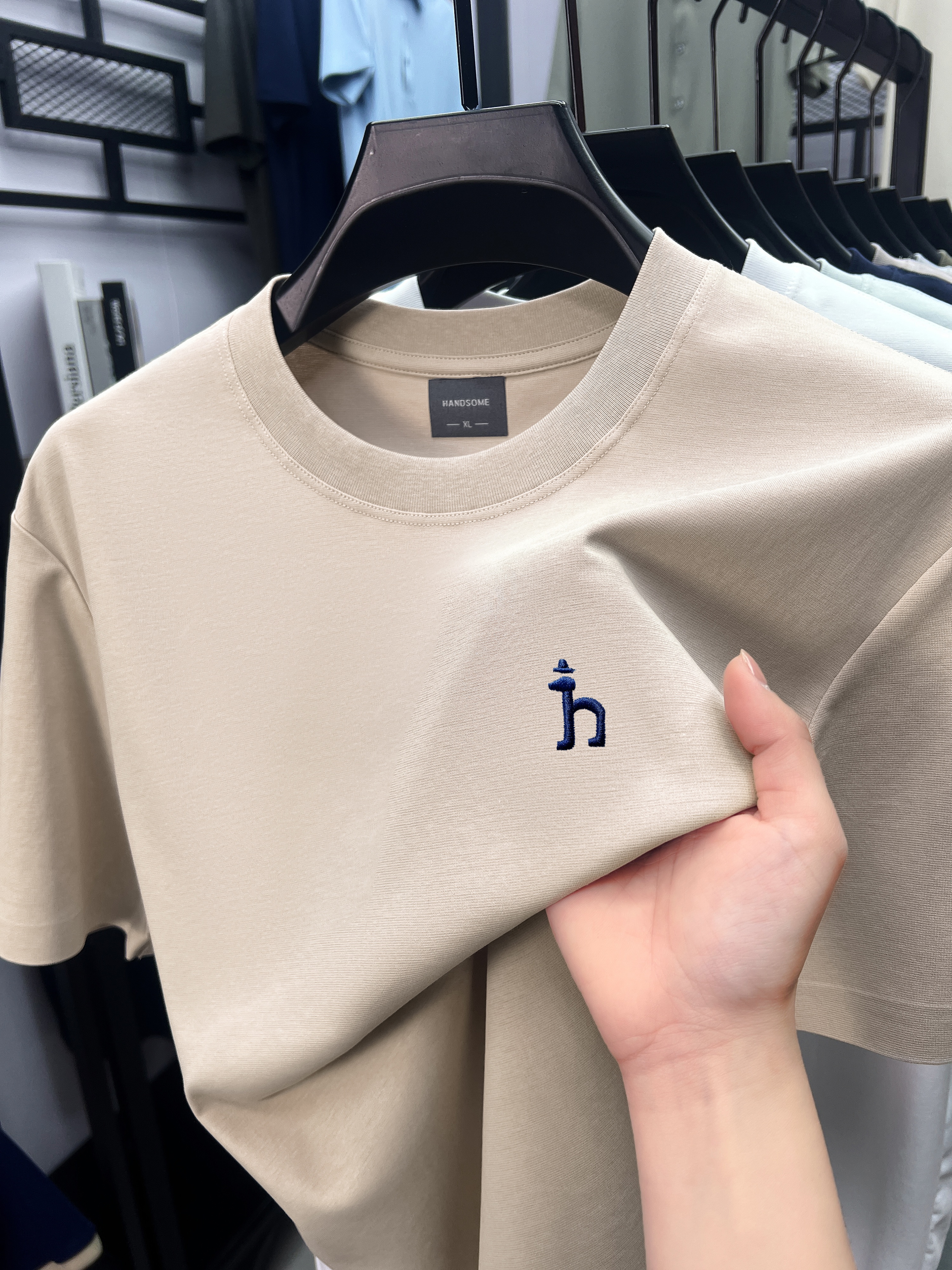 T - shirt à manches courtes respirant en coton de soie de luxe marque de mode mignon chiot broderie été lâche version coréenne Casual hommes col rond TOP