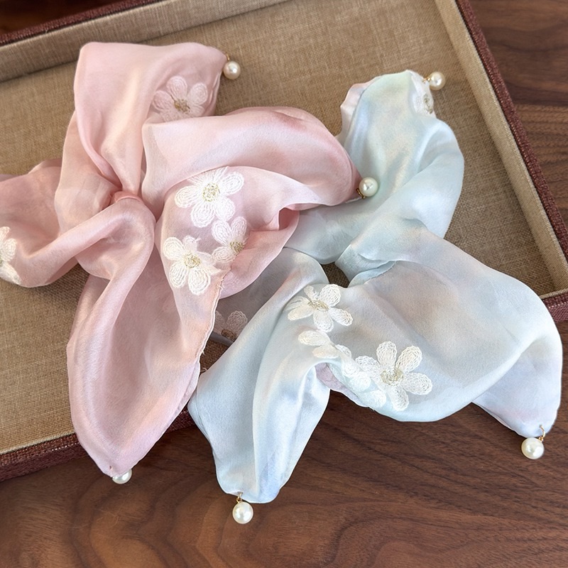 Accessoires de cheveux de bandeau carré de perle de fleur brodée à la mode et polyvalents pour les femmes