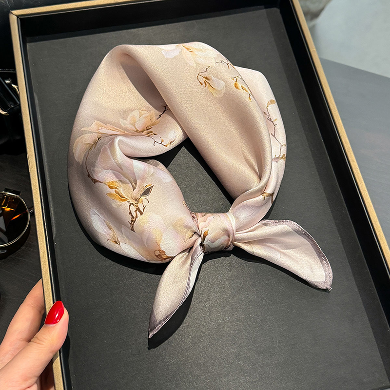100% foulard carré en soie pour femmes véritable mûrier soie Hijab foulards dame mode luxe bandeau châle enveloppement foulard Bandana