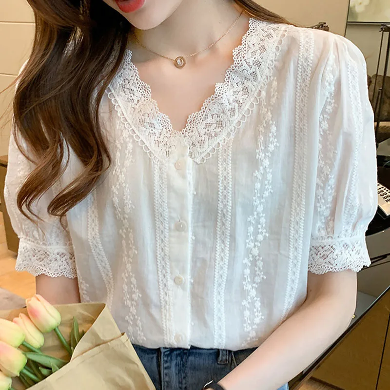Été à manches courtes chemisier blanc chemise haut pour femme Blusas Mujer De Moda 2024 Verano dentelle col en v Blouse femmes Blouses Blusa F452