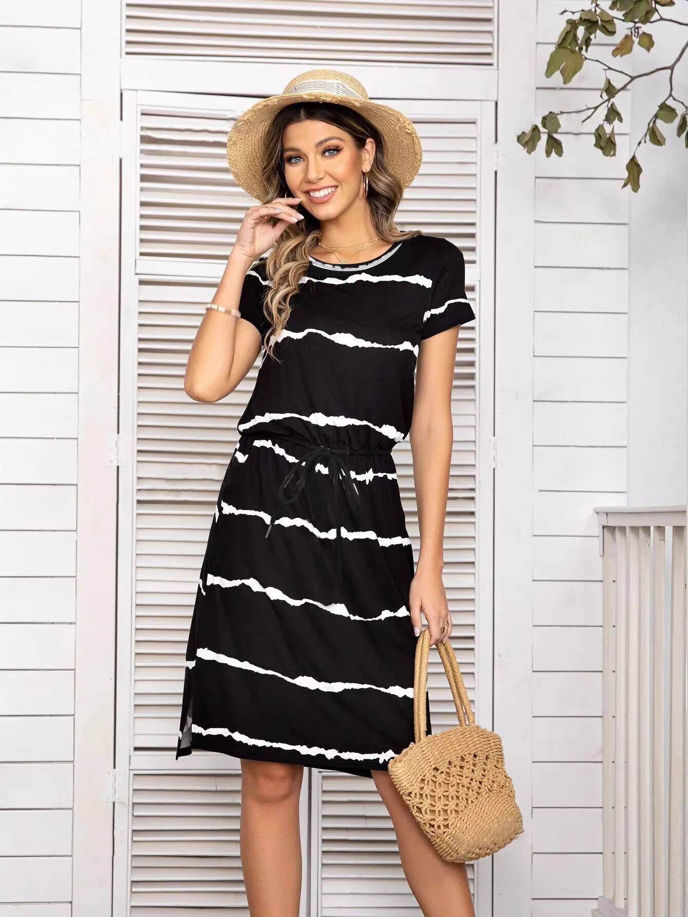 Robe midi rayée décontractée pour femmes - Robe t-shirt à manches courtes avec cordon de serrage à la taille, robes chic pour tous les jours et pour les vacances d'été