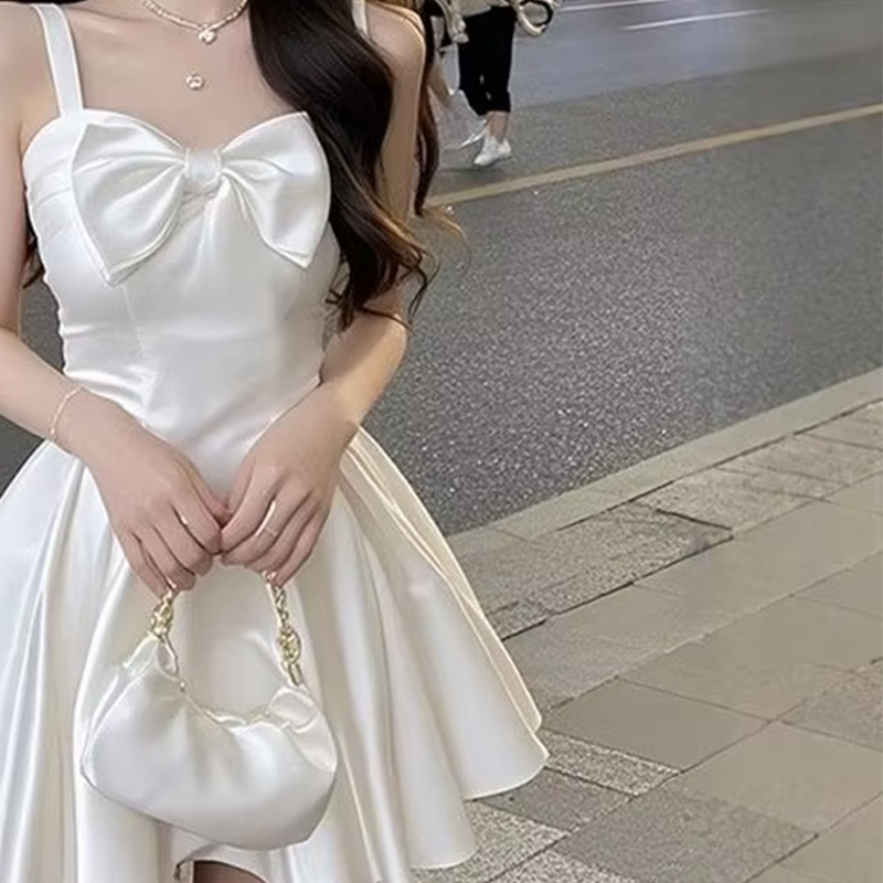Robe française à bretelles avec nœud blanc pour femmes, nouvelle taille en Satin pur et Sexy, printemps et été