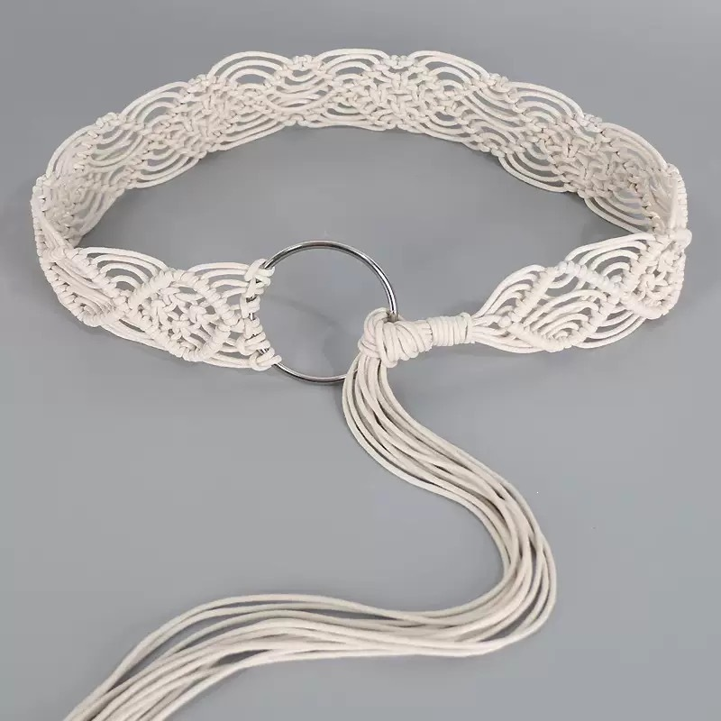 Ceinture tressée bohème ethnique pour femme avec grande boucle en O argentée, ceinture beige à pompons pour femme