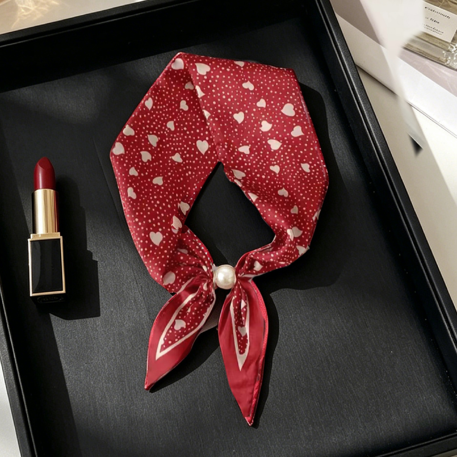 Écharpe de luxe en soie pour femme, motif cachemire rétro, avec collier de perles et fermoir magnétique, foulard de mode à pois pour la clavicule, style décontracté