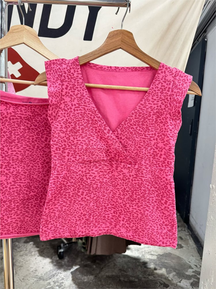 Collection T-shirts Imprimé Léopard Femme Été Coton Coupe Slim Petites Manches Volantes Débardeurs Vintage Américain Doux Y2K