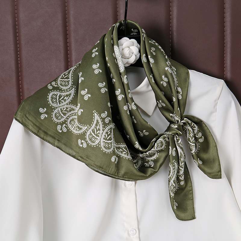 70cm Paisley imprimé musulman Hijab femmes Bandanas carré foulard en soie bandeau mouchoir foulard foulard foulards de luxe