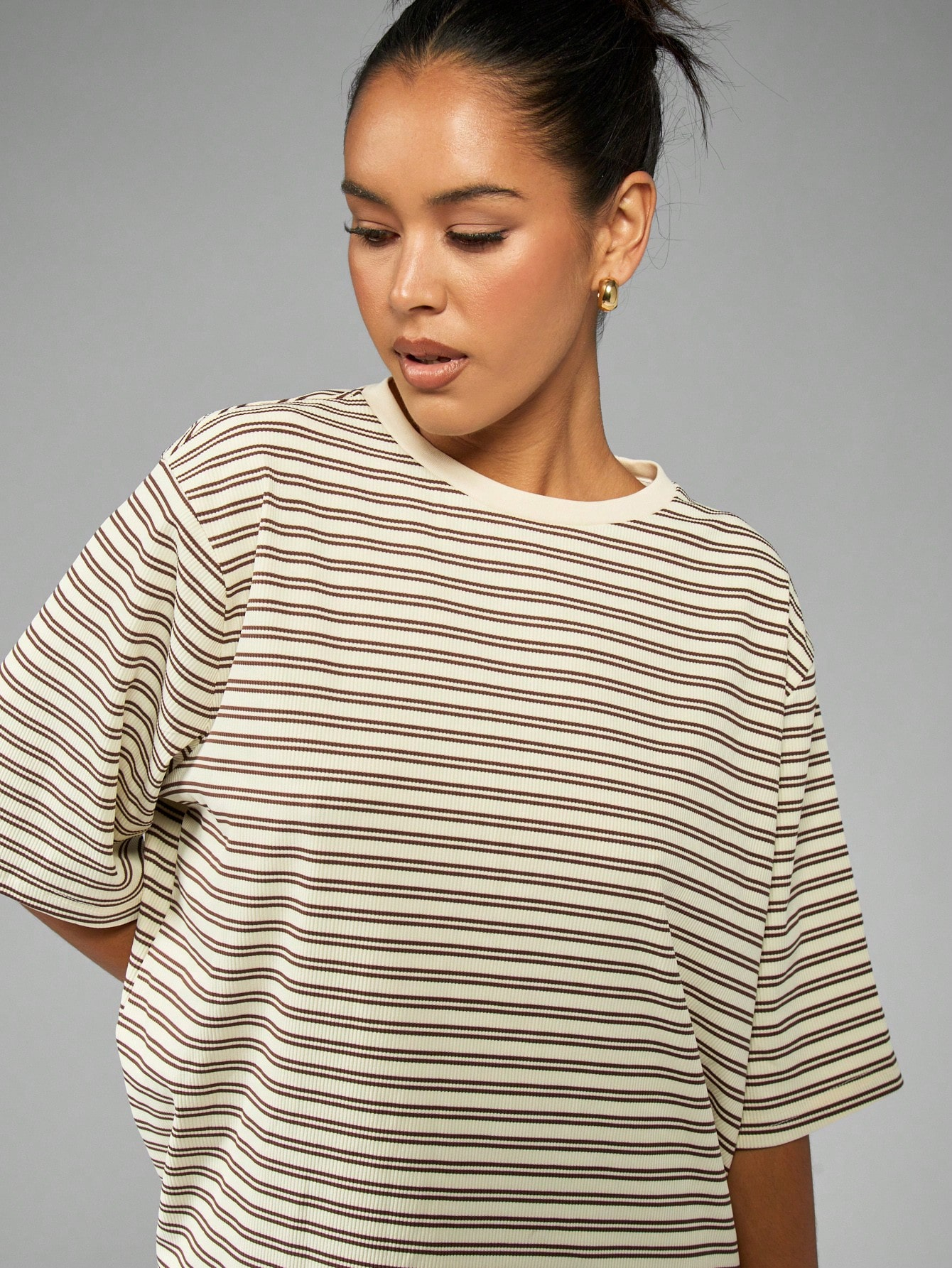 T-shirt rayé ample à manches courtes pour femme avec col côtelé, ultra-léger, confortable, élastique, décontracté et polyvalent