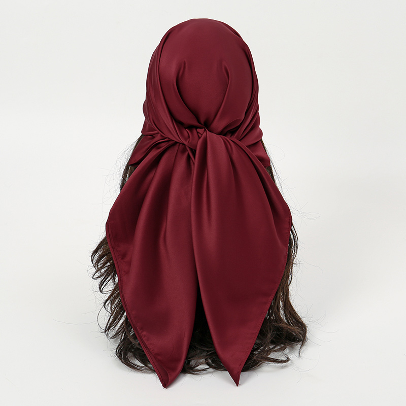 Écharpe carrée en satin uni pour femmes musulmanes, bandeau de sauna, enveloppes de hijabs, écharpe de cheveux de mode, turban islamique décontracté, bandbana féminin, inj90
