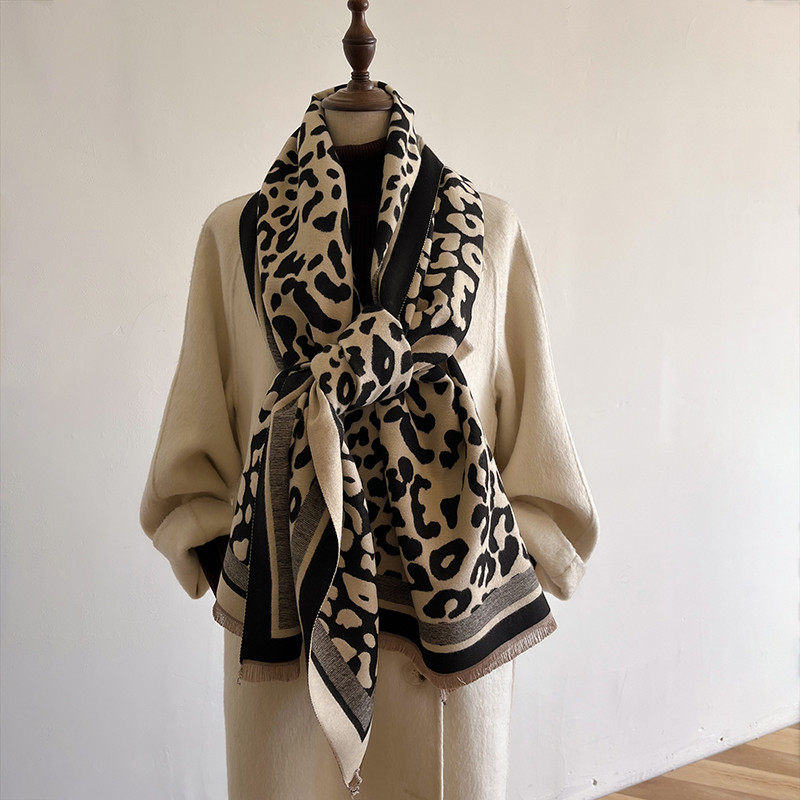 Foulard de luxe pour femmes, chaud, Vintage, imprimé léopard, Pashmina, nouvelle collection automne hiver 2024