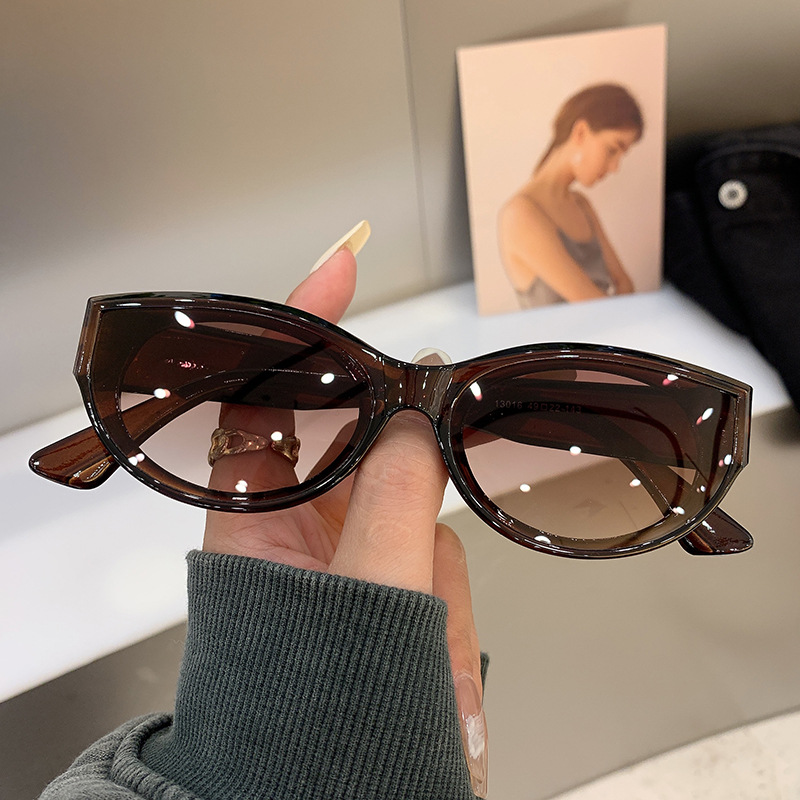 Lunettes de soleil à monture narrétro pour femmes, lunettes de soleil UV400, mode vintage, extérieur, voyage, style de rue, été