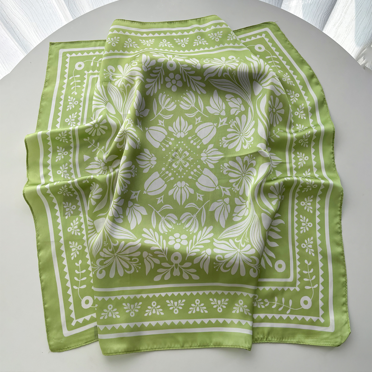 Écharpes en soie imitation satin pour femmes, foulards rétro à motif Paisley, bandeaux carrés, châles et étoles féminines
