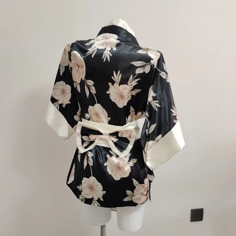 Robe Kimono traditionnelle japonaise pour femmes, Costumes de Cosplay Sexy, tenues de demoiselle d'honneur, Kawaii, Lingerie à fleurs noires, pyjama, jeu de rôle