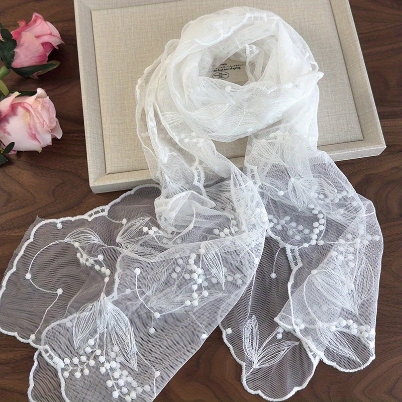 Écharpe brodée en dentelle de couleur unie d'inspiration rétro Écharpe de cou décorative polyvalente Foulard long multifonctionnel Écharpe transparente