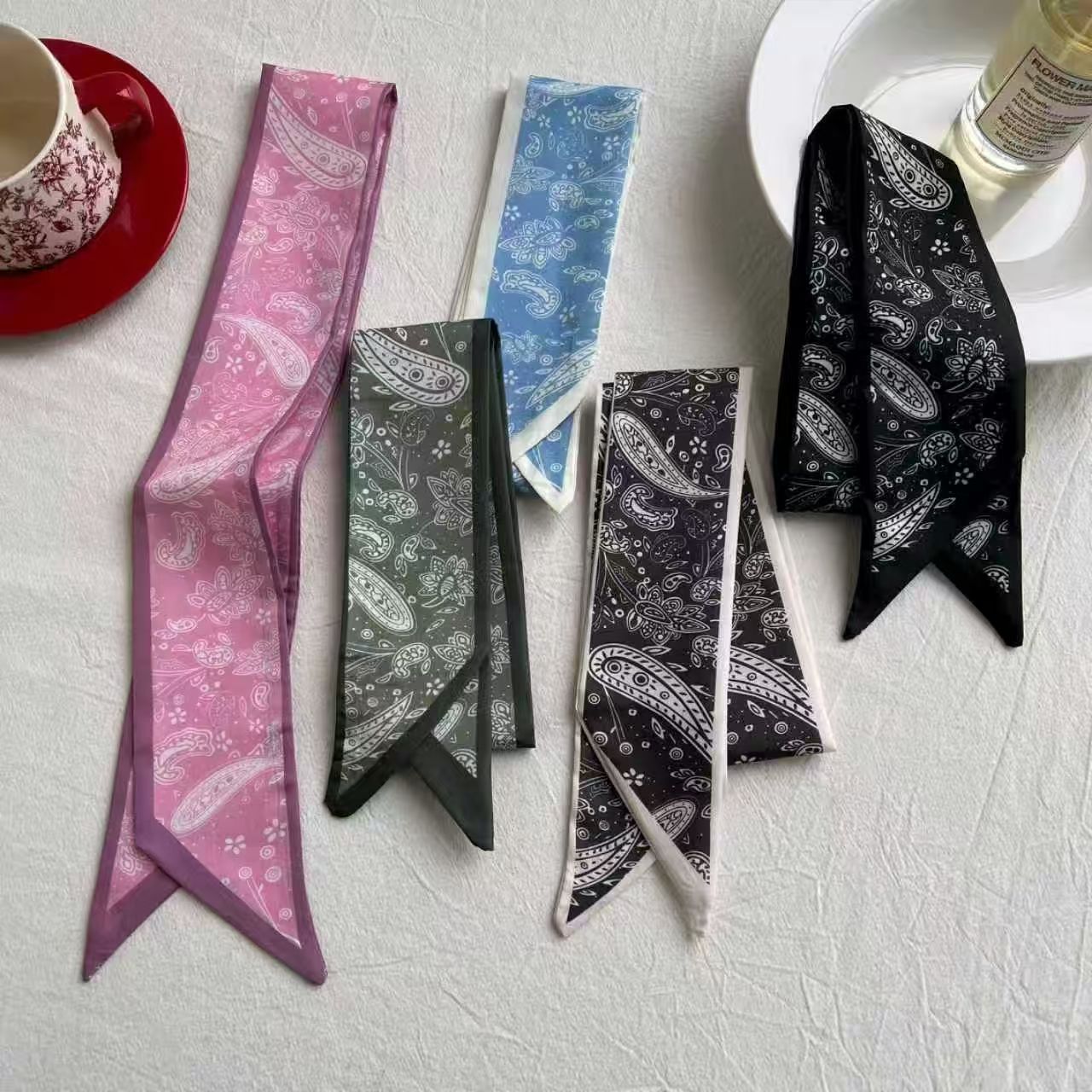 Lot de 5 foulards en satin imitation soie pour femme, bandeaux pour cheveux, accessoires de coiffure, foulards pour femme, rubans, attaches de cou pour poignée de sac