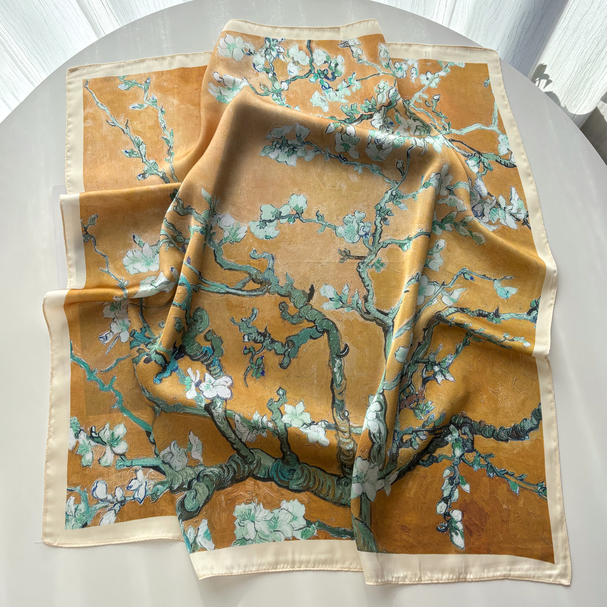 Foulard carré en soie imprimé floral Quatre Saisons 65x65cm – Élégant cache-cou, hijab, bandeau, châle de luxe anti-UV, bandanas