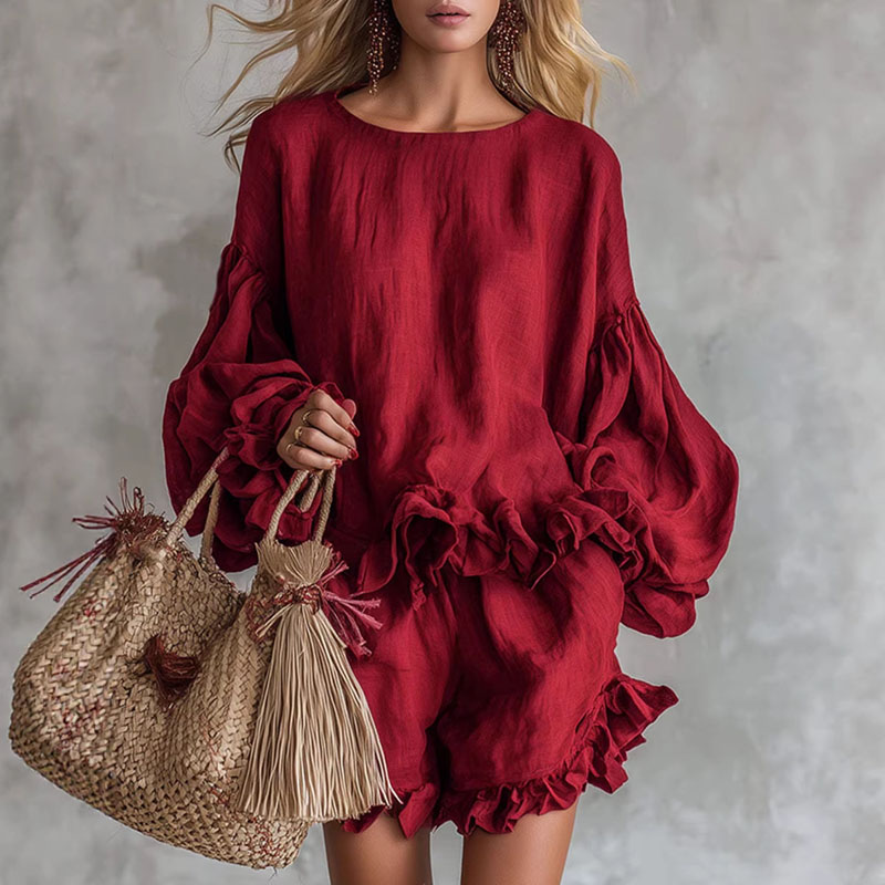 Ensemble décontracté bohème pour femme : haut élégant à col rond et ourlet à volants, et short de plage, coupe ample, couleur unie, style streetwear, idéal pour le printemps et les vacances.
