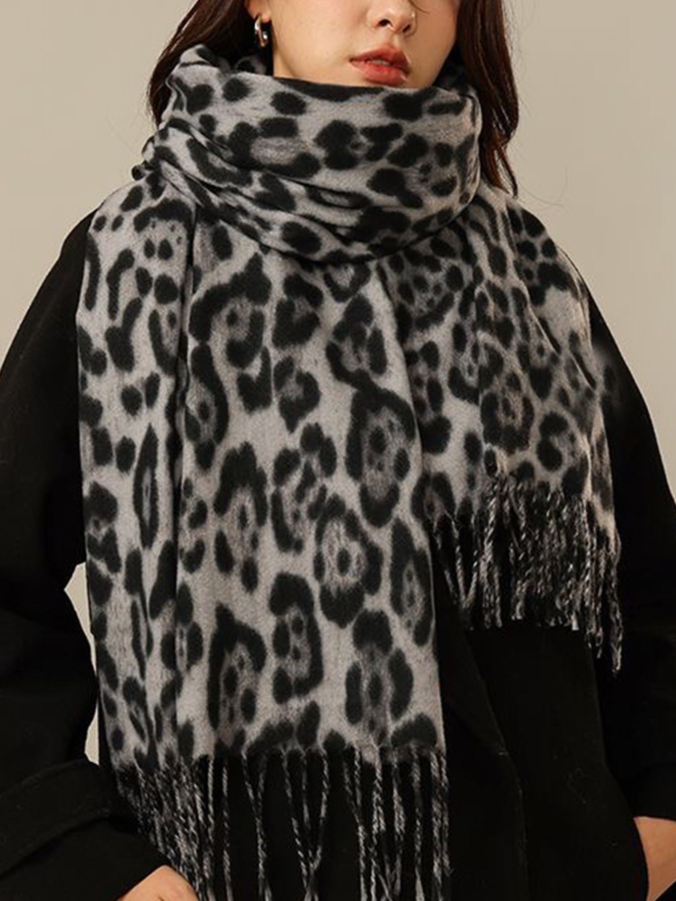 Automne et hiver Imitation cachemire imprimé léopard écharpe femmes chaud et épais écharpe rétro imprimé léopard avec gland grand châle