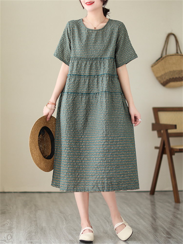 Nouvelle Robe Mi-Longue Décontractée et Confortable à Manches Courtes à Carreaux Vintage pour Femme – Collection Été 2026 – Vêtement Élégant