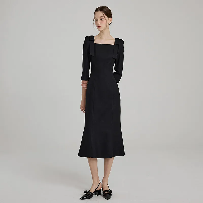 Robe moulante pour femme à col carré et épaules droites, nouvelle collection printemps-automne, taille haute, manches mi-longues, avec une coupe ajustée