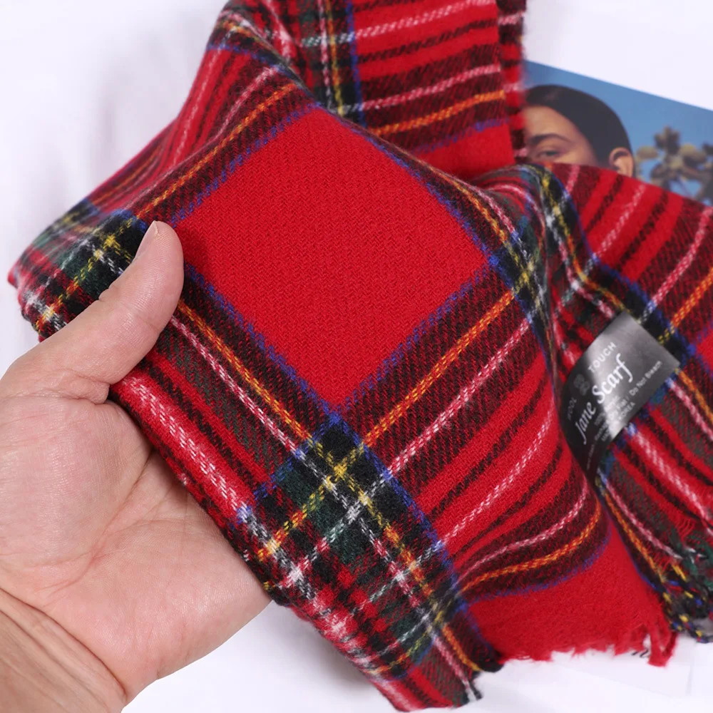 Écharpe chaude de style écossais à carreaux pour femme, châle long et doux, idéal pour Noël, pour petite amie, épouse, maman