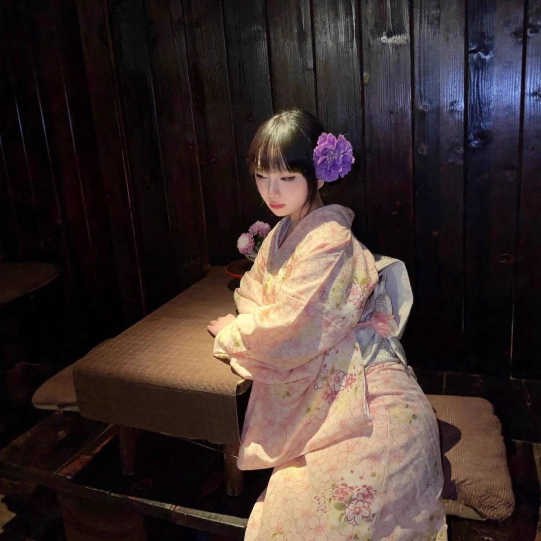 Nouveau Kimono formel traditionnel amélioré rétro dieu fille Yukata Photo photographie japonaise Photo vêtements