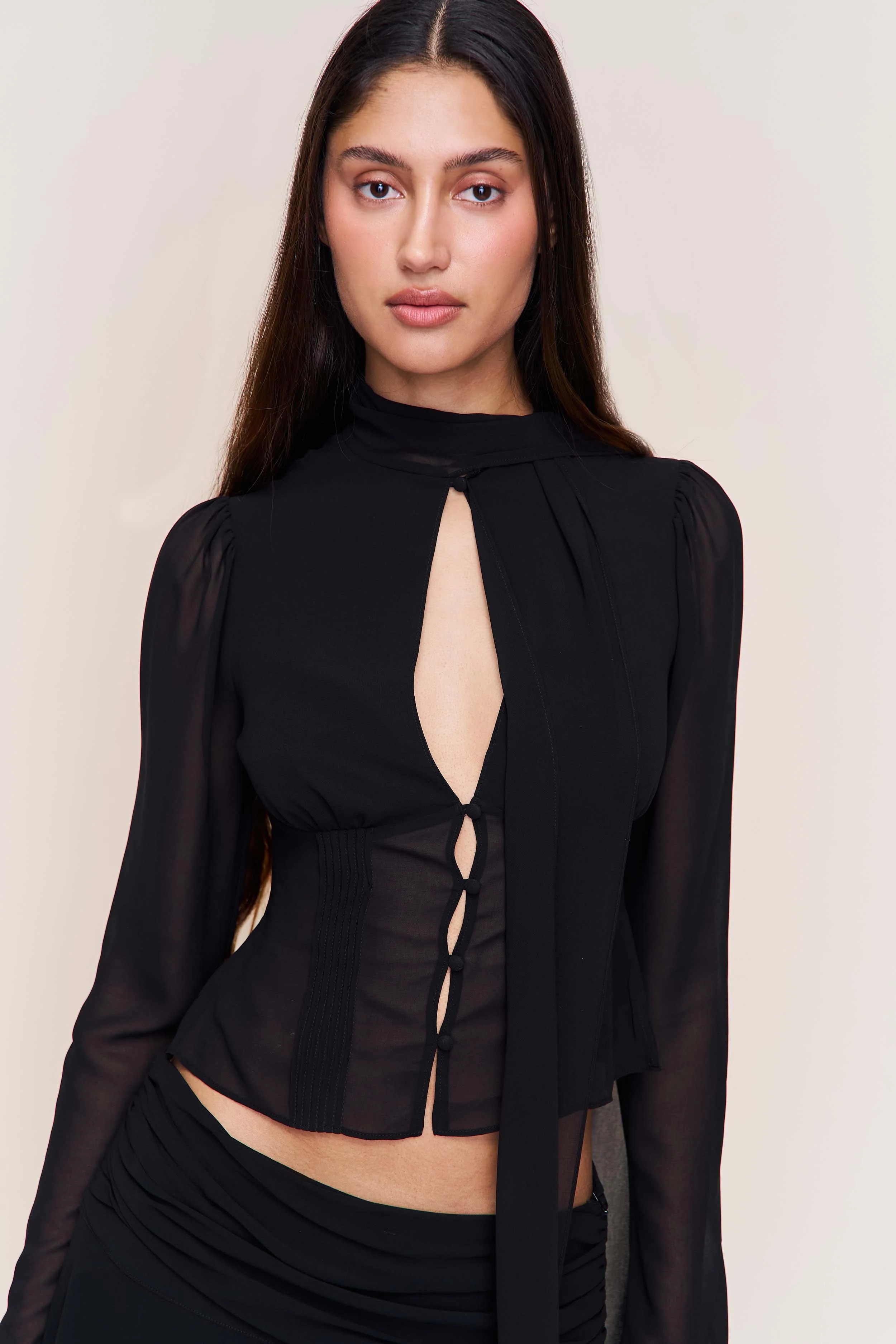 Chemisier sexy en mousseline transparente noir pour femme, à manches longues, coupe ajustée, avec découpe, style Y2K, chemisier blanc d'été pour soirée 2026