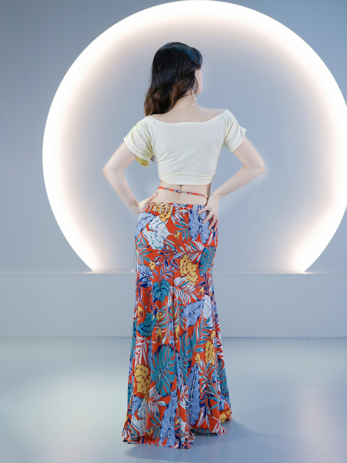 Costumes de danse du ventre pour femmes, ensemble 2 pièces haut + jupe longue, fente unique, manches courtes, costume de danse du ventre, vêtements d'entraînement