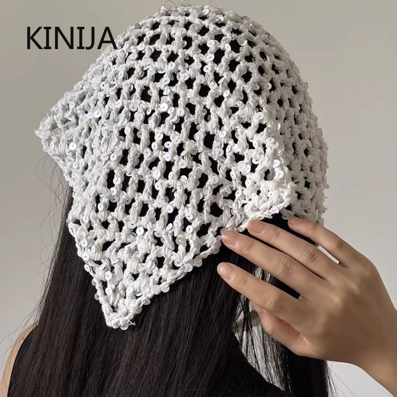 Écharpe triangulaire en tricot ajouré à paillettes style Ins pour femme, polyvalente, décontractée, pour l'été, les voyages et les photos, style Y2K, bonnets et bandeaux