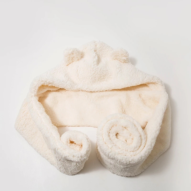 Ensemble intégré de chapeau, écharpe et gants en peluche épaisse pour femmes, automne-hiver, chaud, mignon, résistant au froid, accessoires thermiques quotidiens pour l'extérieur.