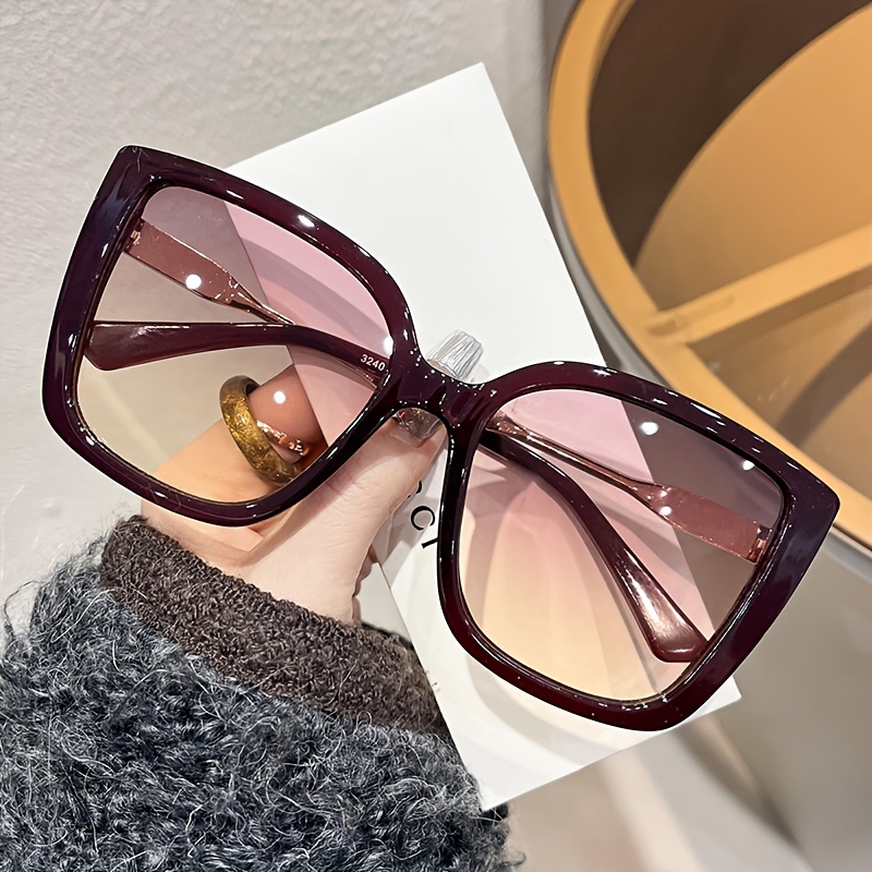 Lunettes de soleil à grande monture carrée pour femmes, nouveau style, verres violets dégradés élégants avec motif écaille de tortue, 2026