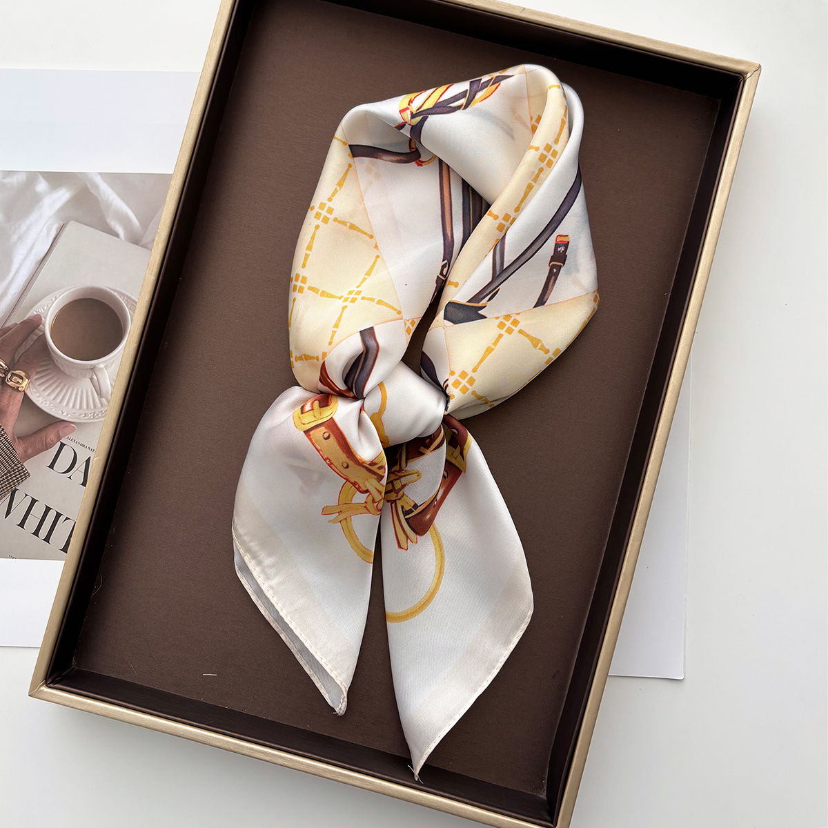 Foulard carré d'été pour femme en soie imitation satin, imprimé de luxe, bandeau, bandana, décoration, foulard de cou, bandeau pour la tête